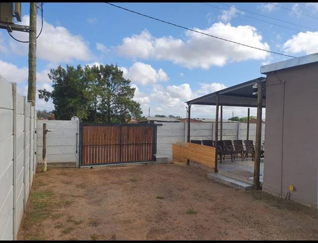 1 BEDROOM HOUSE FOR SALE IN THERONVILLE